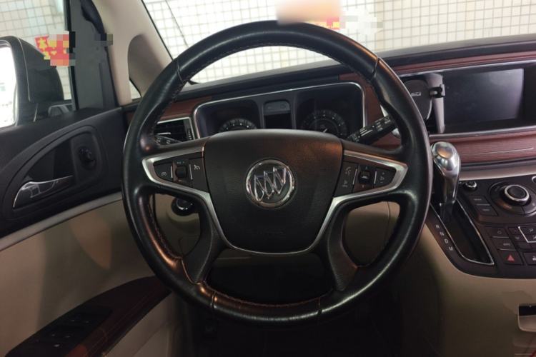 Used Buick GL8 2018 28T Luxury Model China VI Standard Steering Wheel