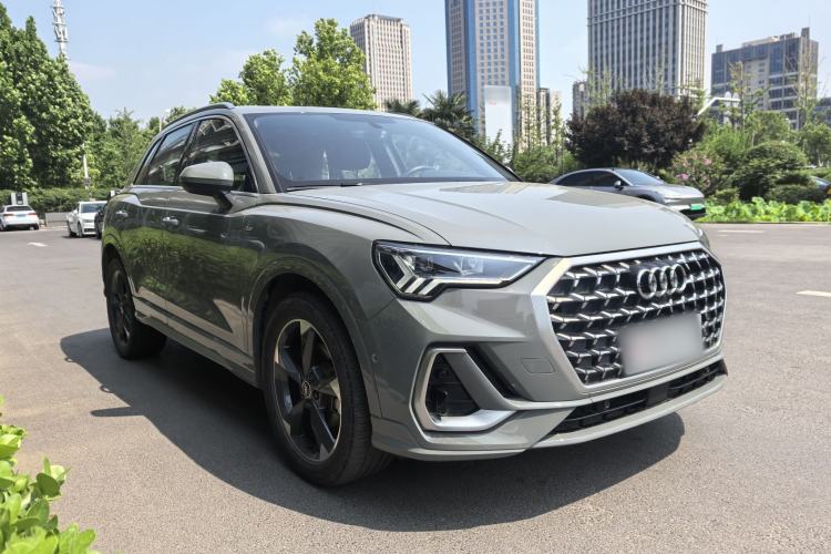 Used Audi Q3 2024 35 TFSI Fashion Dynamic Edition Guazi used car, China used car export, Used car for sale, Used cars, Cheapest cars for sale