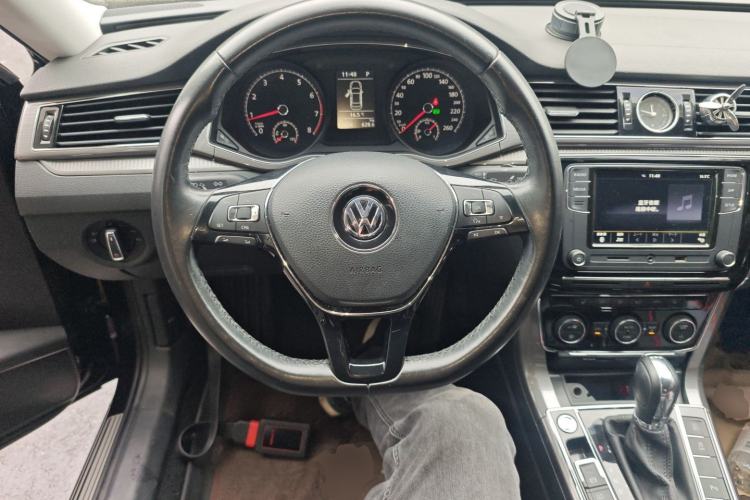 Used Volkswagen Passat 2017 330TSI DSG Luxury Edition