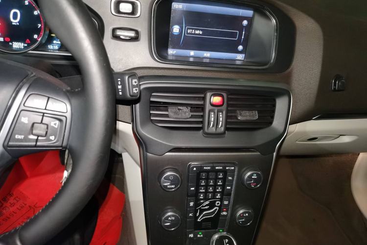 Used Volvo V40 2013 2.0T Zhiya Edition