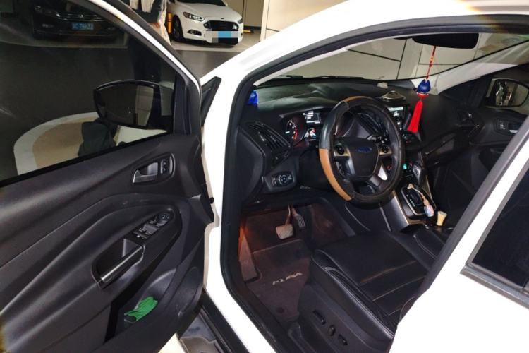 Used Ford Kuga 2015 2.0L GTDi Four-Wheel Drive Elite Model
