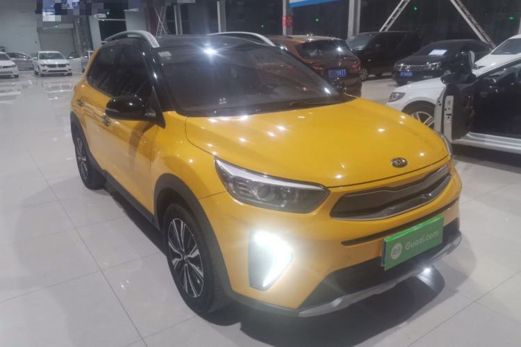 Used Kia kx1 Stonic 2021 1.4L CVT Fun & Sunroof Model Front Right 45 Deg