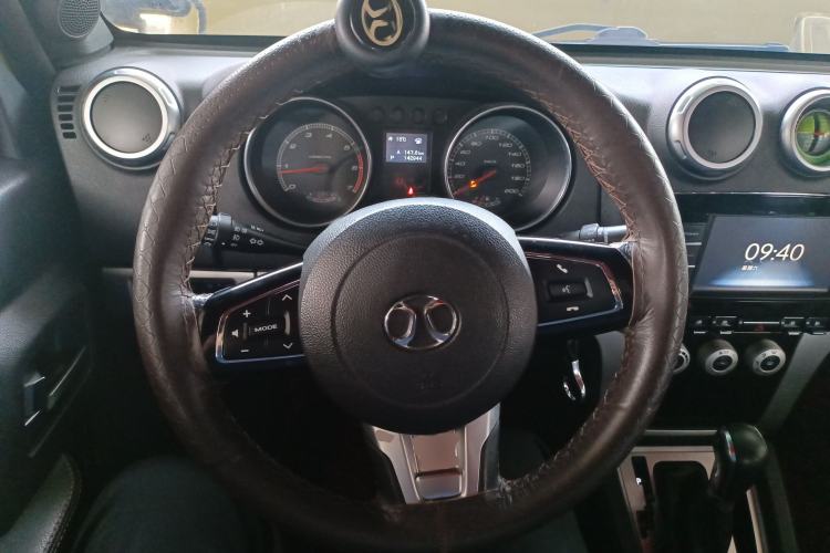 Used BAIC Off-Road BJ40 2016 40L 2.3T Automatic All-Wheel Drive Premium Edition Steering Wheel