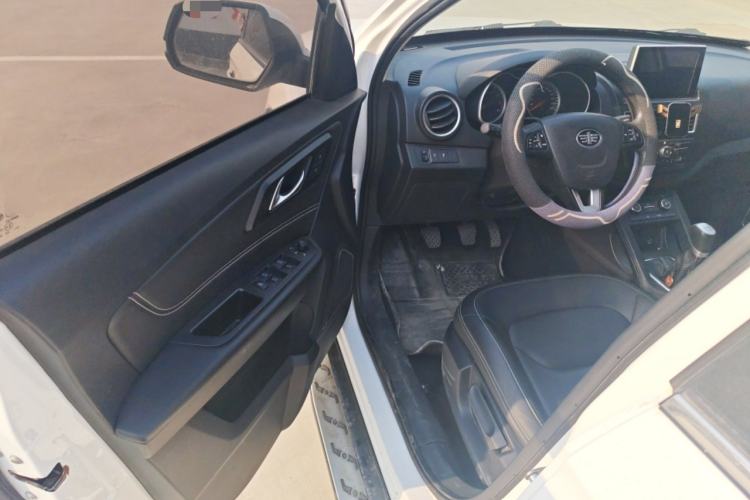 Used Bestune X40 2017 1.6L Manual Prestige Edition Driver Seat