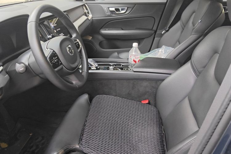 Used Volvo S60 2022 B4 Zhiyuan Luxury Edition