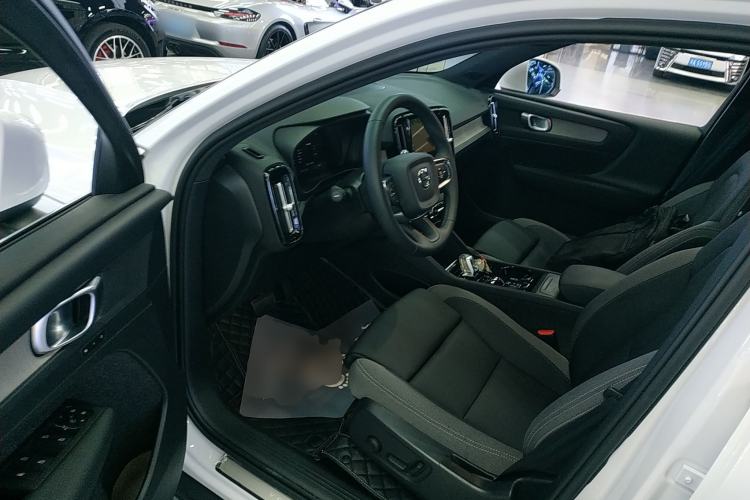 Used Volvo XC40 2023 B3 Zhiyuan Luxury Edition
