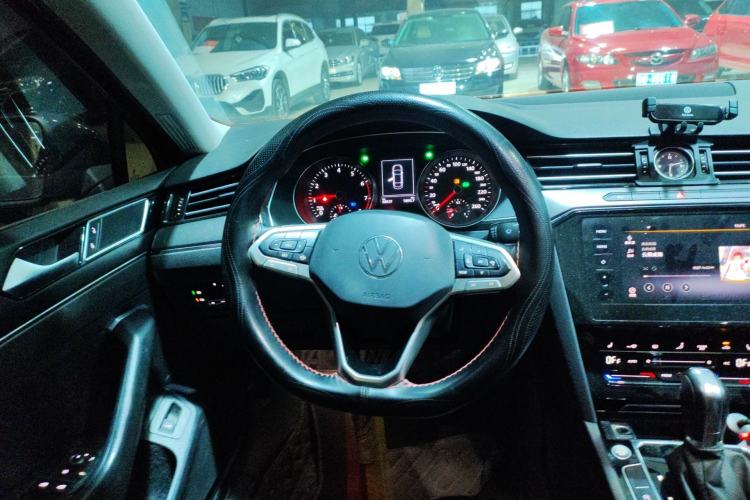 Used Volkswagen Magotan 2020 330TSI DSG Leading Model Steering Wheel