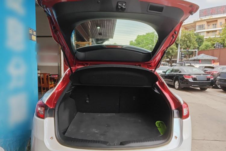 Used Mazda CX-4 2018 2.0L Automatic Two-Wheel Drive Blue Sky Dynamic Version China VI Standard Trunk