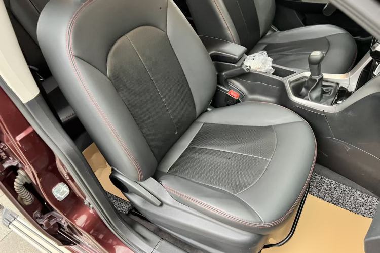 Used Venucia T70 2016 1.6L Manual Ruixing Edition
