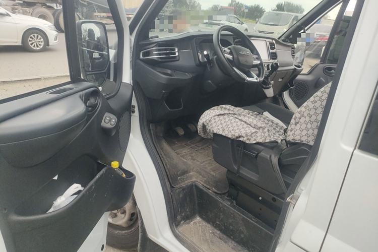 Used JMC Fushun 2022 2.0T Manual Multi-Function Passenger Vehicle Mid-Range High Roof 6-7 Seats