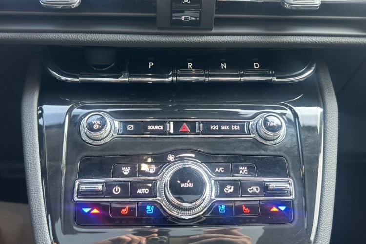 Used Lincoln Corsair 2022 2.0T Two-Wheel Drive Luxury Edition