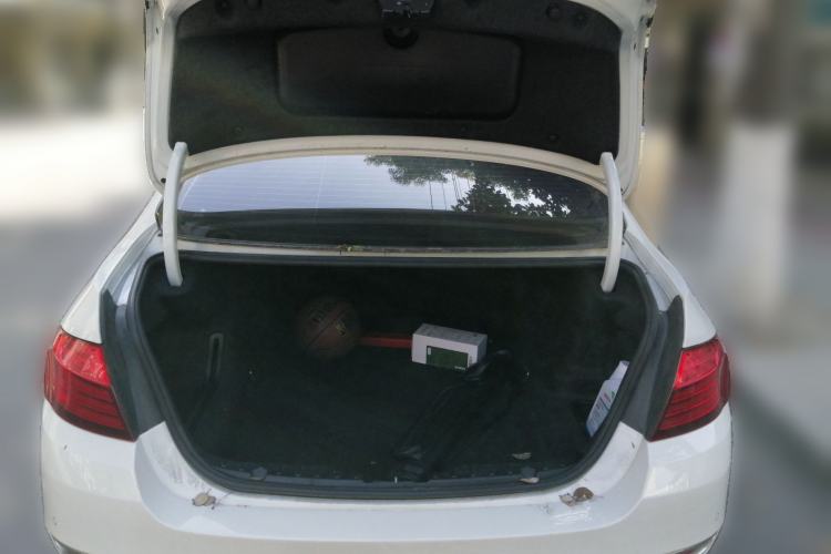 Used BMW 5 Series 2014 525Li Luxury Design Package Trunk