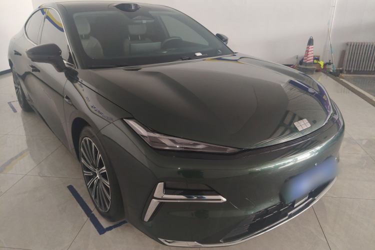 Used Geely Galaxy 8 2025 130km EM-P Starship Edition Front Right 45 Deg