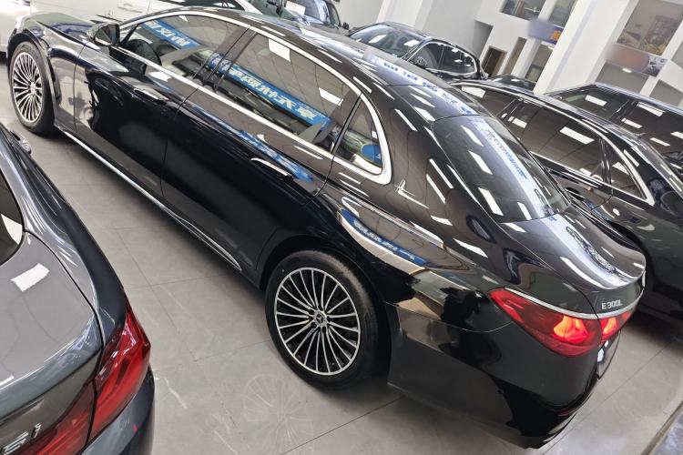 Used Mercedes-Benz E-Class 2025 E 260 L
