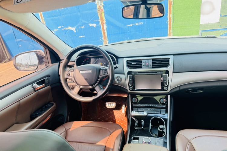 Used Haval H8 2017 2.0T Gasoline 4x4 Enjoyment Model
