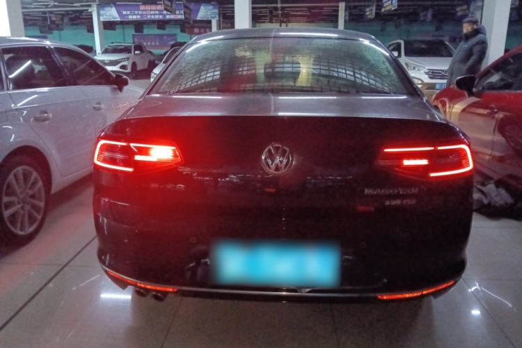 Used Volkswagen Magotan 2017 330TSI DSG Leading Model
