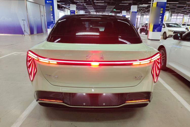 Used Hongqi EH7 2024 690 Pro
