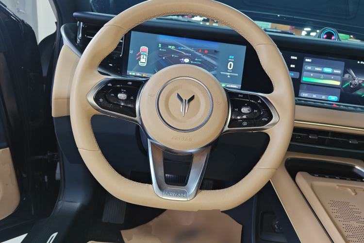 Used VOYAH FREE 2024 Ultra-Long Range Intelligent Driving Version Steering Wheel