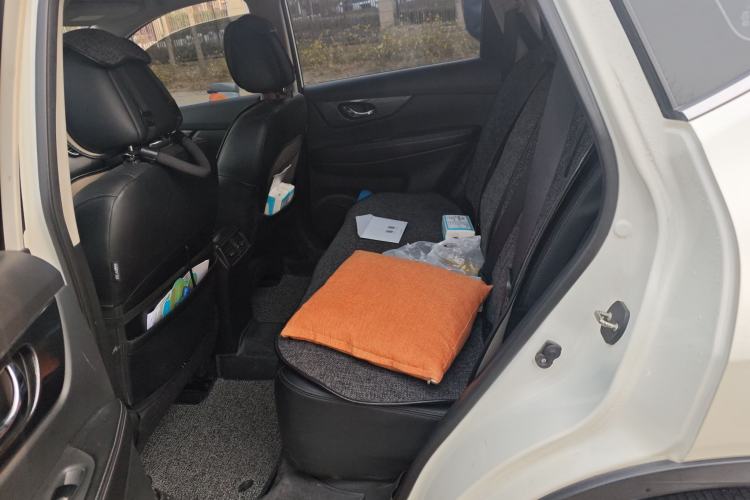 Used Nissan X-Trail 2014 2.5L CVT Luxury Edition 4WD Left Rear Seat