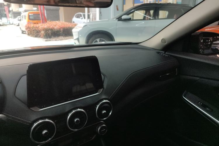 Used Nissan Sylphy 2021 1.6L XL CVT Enjoyment Edition Center Console