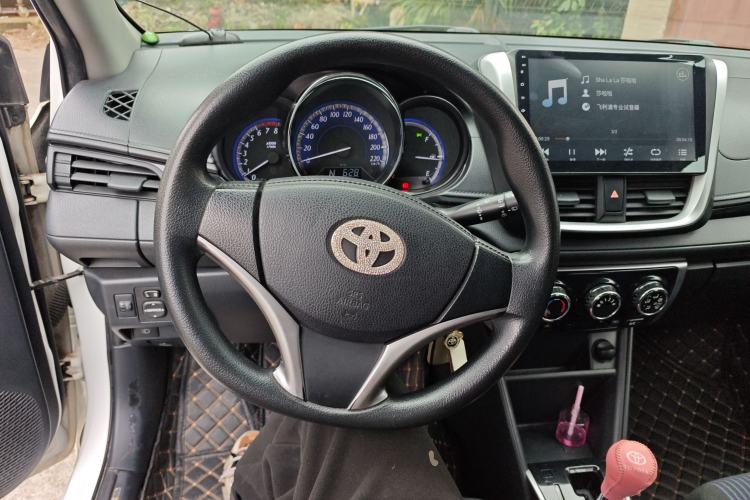 Used Toyota YARiS L Zhi Xuan 2016 Revised Version 1.5G CVT with Dynamic Sunroof Steering Wheel