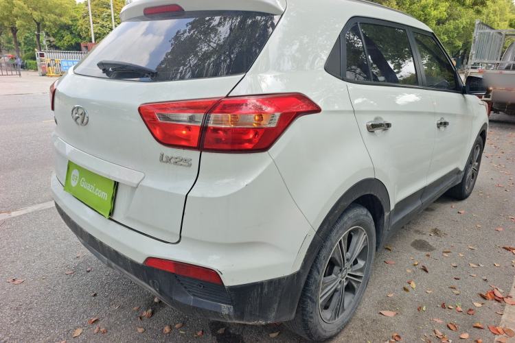 Used Hyundai ix25 2015 1.6L Automatic Two-Wheel Drive Smart GLS Trim Rear Right 45 Deg