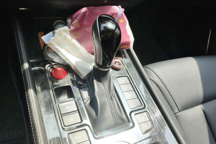 Used BYD Tang 2018 2.0T Automatic SmartConnect Prestige 7-Seater China V Standard
