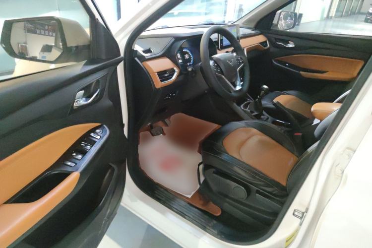 Used Wuling Hongguang S3 2019 Automatic Clutch Version 1.5L Manual Luxury Model China V Standard