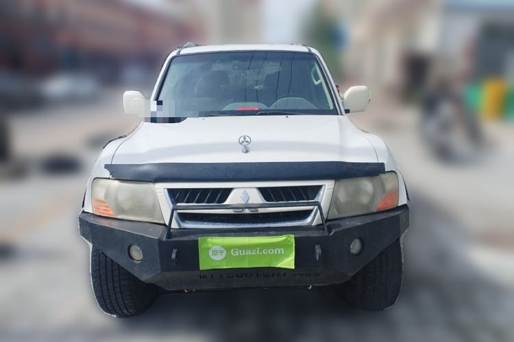 Used Mitsubishi Pajero 2011 V73 3.0L AT GLX
