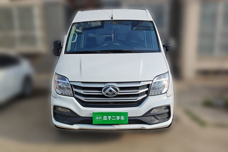 Used SAIC MAXUS Xintu V80 2018 2.5T 6-Speed Manual Aoyuntong Short Wheelbase Mid-Height 5-6 Seater