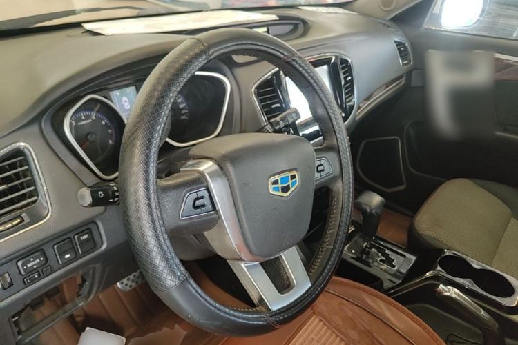 Used Geely Auto GX7 2015 Sports Edition 2.0L Automatic Luxury Upgrade Version China V Standard
