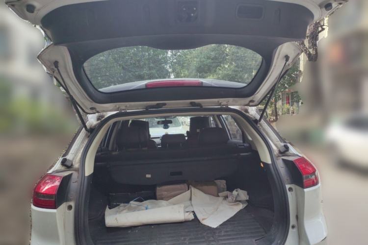 Used Geely Auto Emgrand X7 Sport 2016 2.0L Manual ZhiShang Version