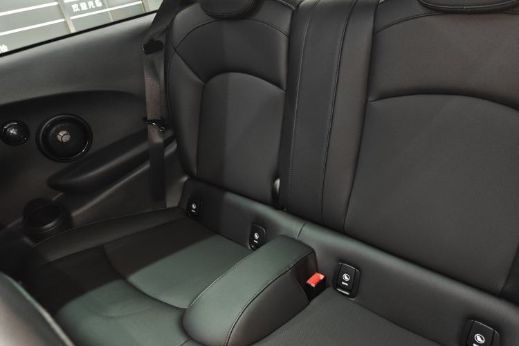 Used MINI MINI 2023 1.5T COOPER Artist
