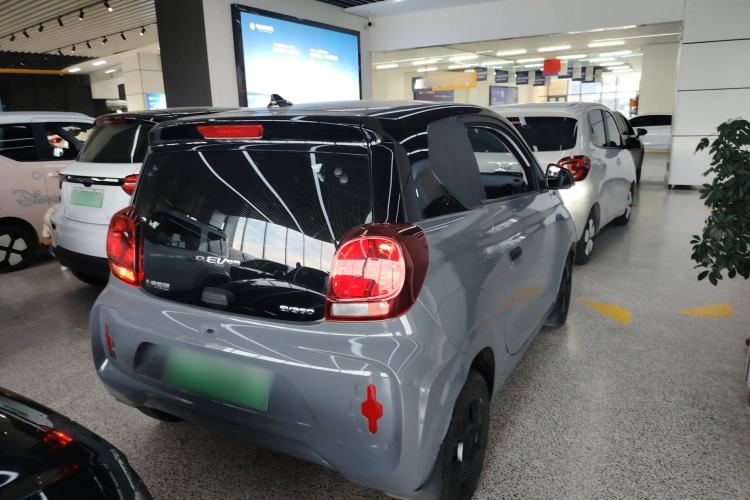 Used Roewe Clever 2021 302 km New Four-Seater Super-Efficient Version
