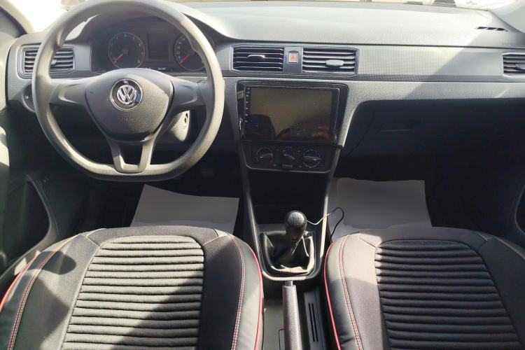 Used Volkswagen Santana 2016 1.6L Manual Fashion Edition
