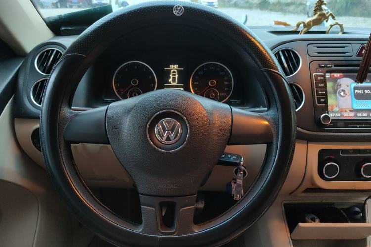 Used Volkswagen Tiguan 2012 1.4TSI Manual Two-Wheel-Drive Urban Edition Steering Wheel