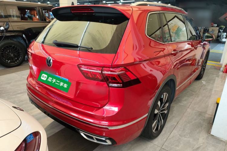 Used Volkswagen Tiguan L 2022 380TSI Automatic All-Wheel Drive R-Line Flagship 7-Seater Rear Right 45 Deg