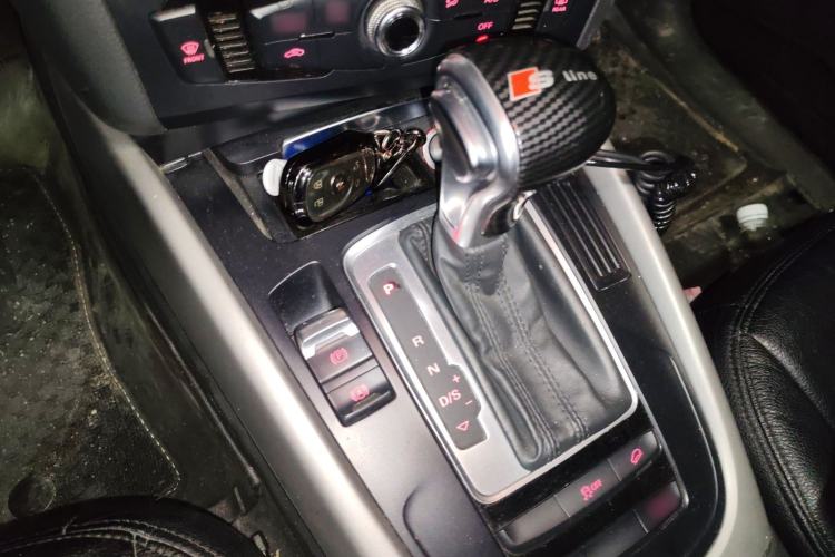 Used Audi Q5 2016 40 TFSI Trendy Edition Gear Lever