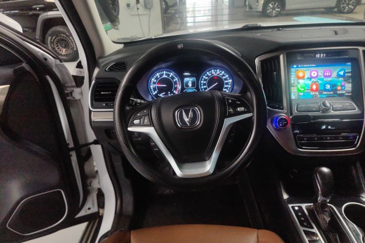Used CHANGAN CS95 2017 2.0T Two-Wheel Drive Zhitu Edition Steering Wheel