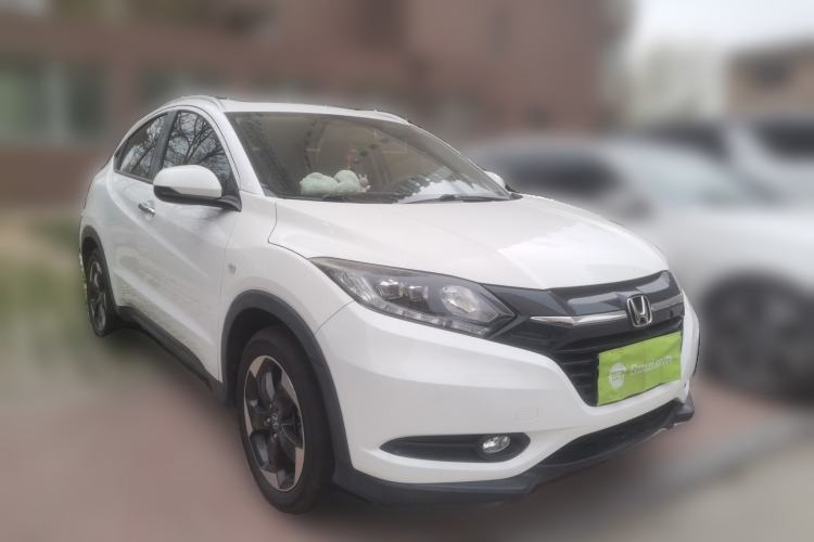 Used Honda Vezel 2017 1.8L CVT Front-Wheel Drive Pioneer Edition Front Right 45 Deg