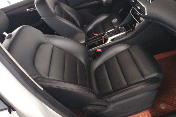 Used MG HS 2019 20T Manual Two-Wheel Drive Luxury Edition China VI Standard