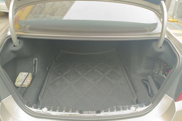 Used BMW 5 Series 2013 520Li Elegant Edition Trunk