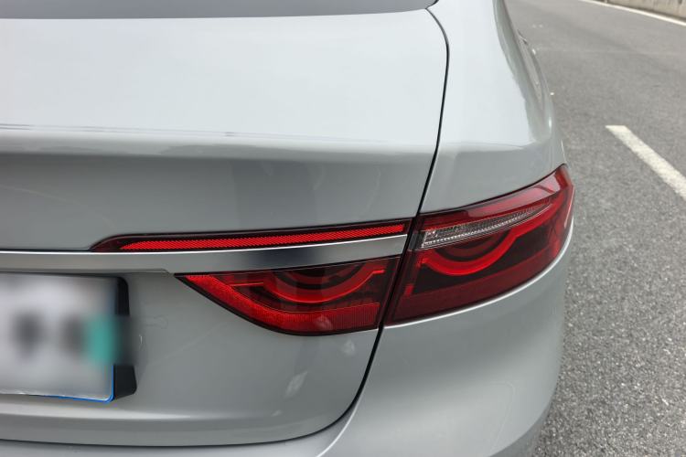 Used Jaguar XFL 2024 2.0T P250 Two-Wheel Drive Prestige Luxury Edition