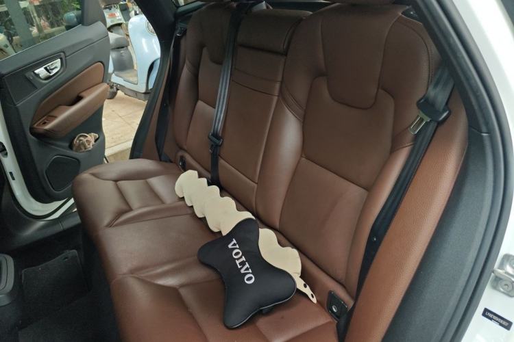 Used Volvo XC60 2019 T5 4x4 Smart Edition China VI Standard