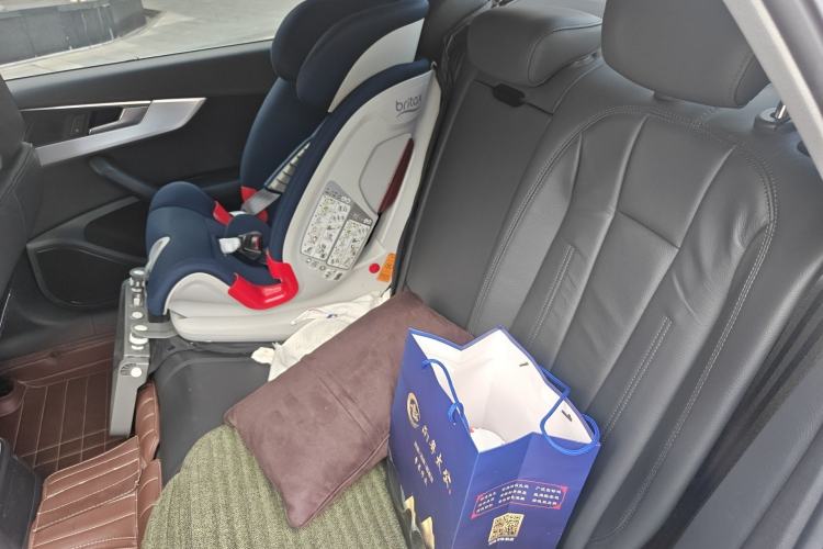 Used Audi A4L 2018 30th Anniversary Edition 40 TFSI Fashion Model Left Rear Seat