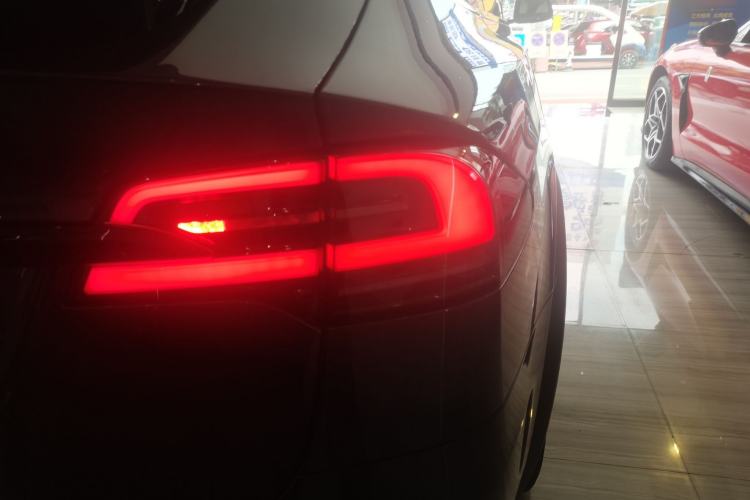 Used Tesla Model X 2023 Dual-Motor All-Wheel-Drive Version Exterior 3