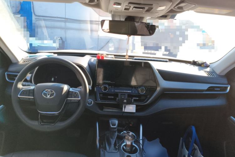 Used Toyota Highlander 2024 2.5L Smart Electric Hybrid Dual-Engine Four-Wheel Drive Prestige Version – 7 Seats