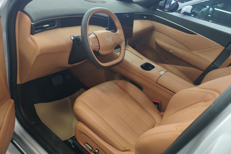 Used Dongfeng Aeolus L8 2025 Model 185KM Ideal Edition Left Front Seat