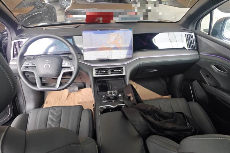 Used BYD Song L DM-i 2025 Intelligent Driving Version 160 km Beyond-Range Type Center Console
