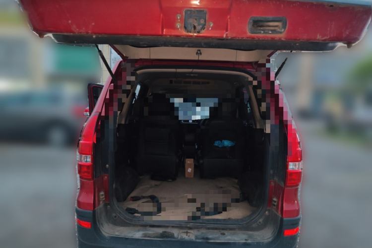 Used Dongfeng Fengon 360 2015 1.5L Manual Luxury 7-Seater China V Emission Standard Trunk